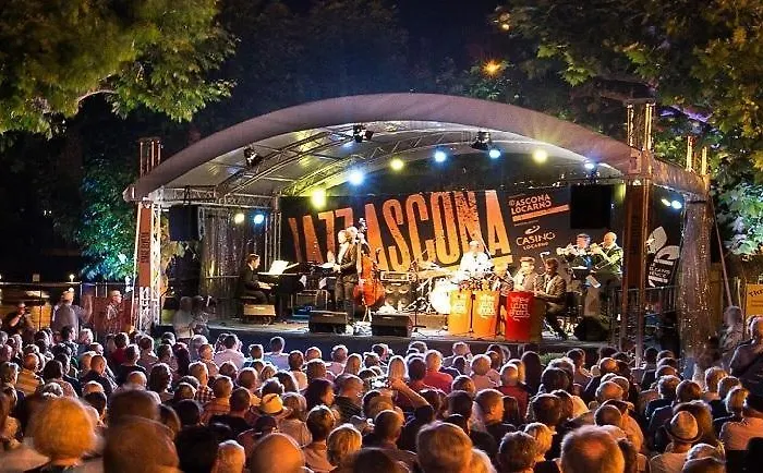 Residenza Golf Parco By Fewotessin 公寓